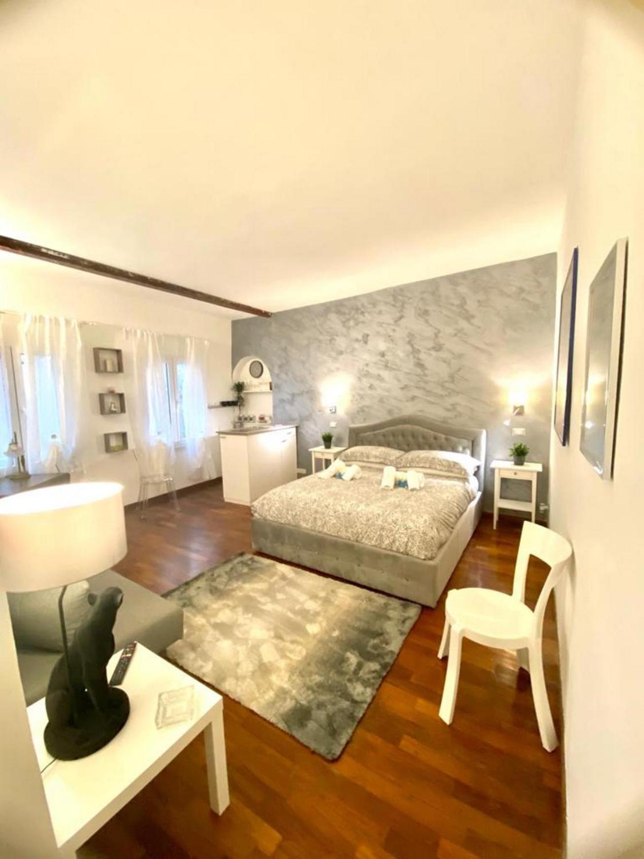 Navona Suite Viola Roma Esterno foto